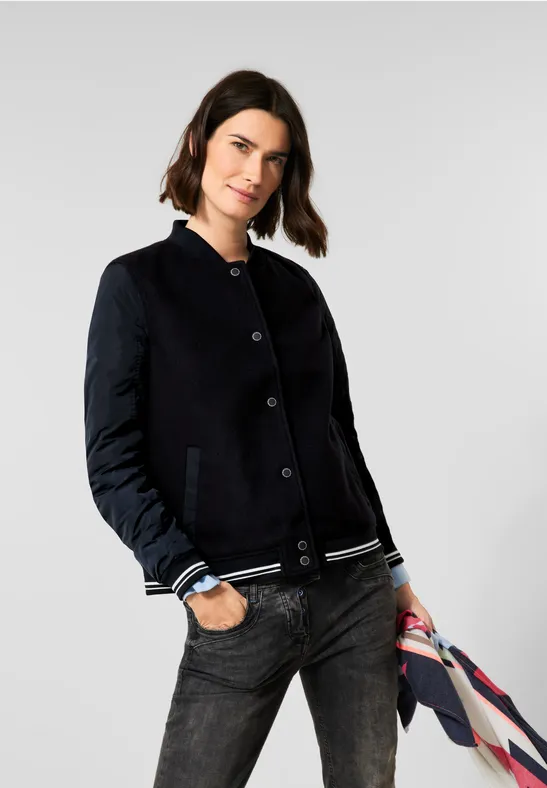 Blouson im College Style